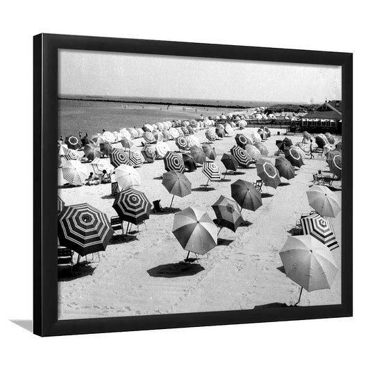 Beach Umbrella in Hawaii, Black and White, Summer Wall Art, Beach House Decor, Framed Art Print Wall Decor