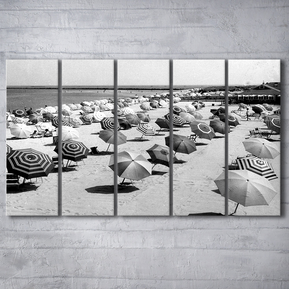 Beach Umbrella in Hawaii, Black and White, Summer Wall Art, Beach House Decor, 5 Pieces Large Canvas Print