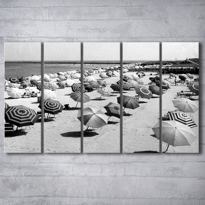 Beach Umbrella in Hawaii, Black and White, Summer Wall Art, Beach House Decor, 5 Pieces Large Canvas Print