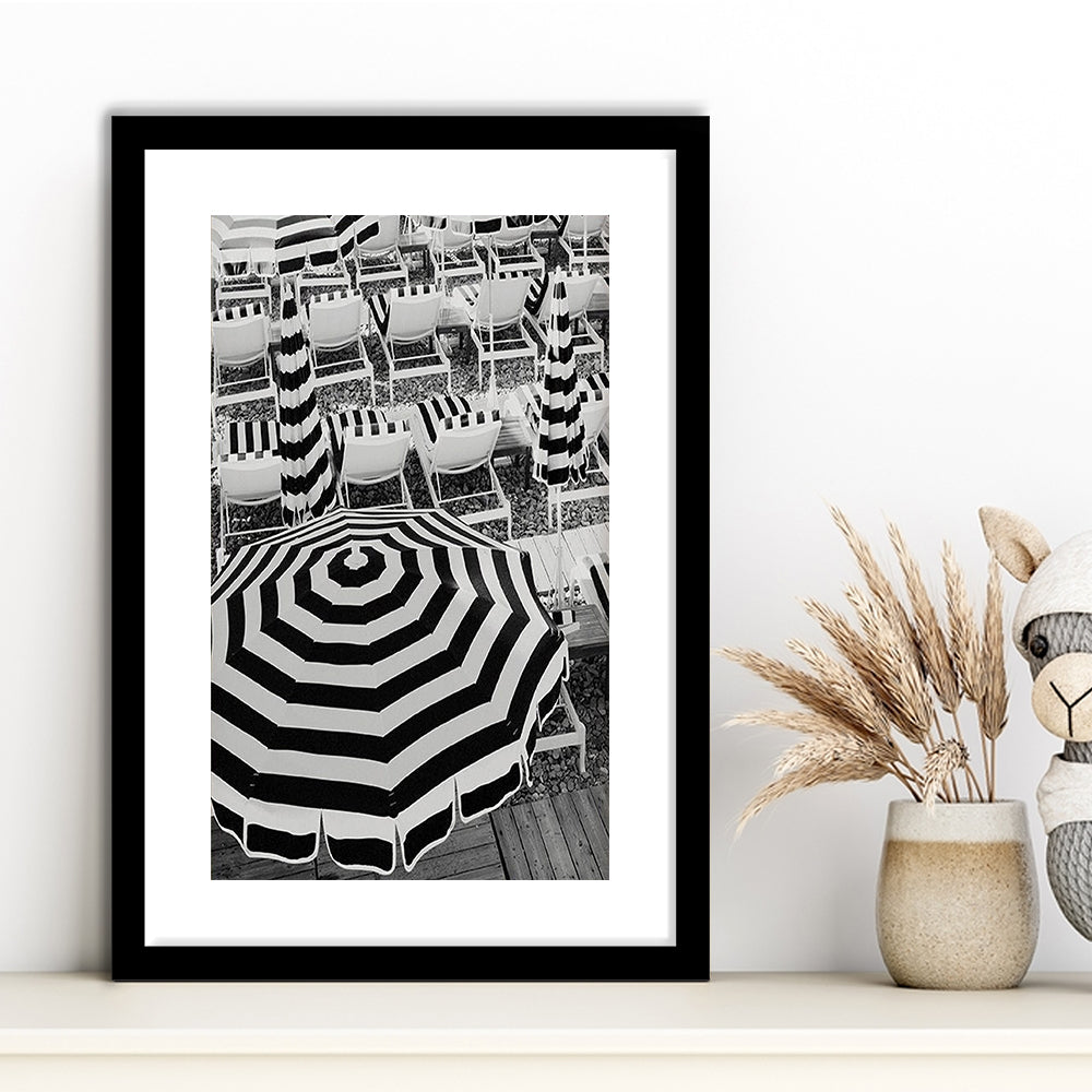 Black And White Beach Umbrellas Print, Beach Art, Framed Art Prints White Border Wall Decor