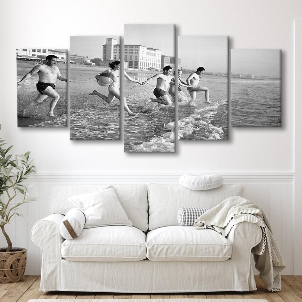 Friends at the Beach Black and White Art Coastal Wall Art, Mixed 5 Pieces Canvas Print