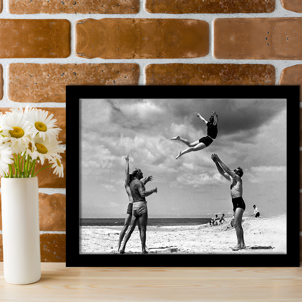 Vintage Beach Print, Black and White, Retro Wall Art, Summer Beach Art, Framed Art Print Wall Decor