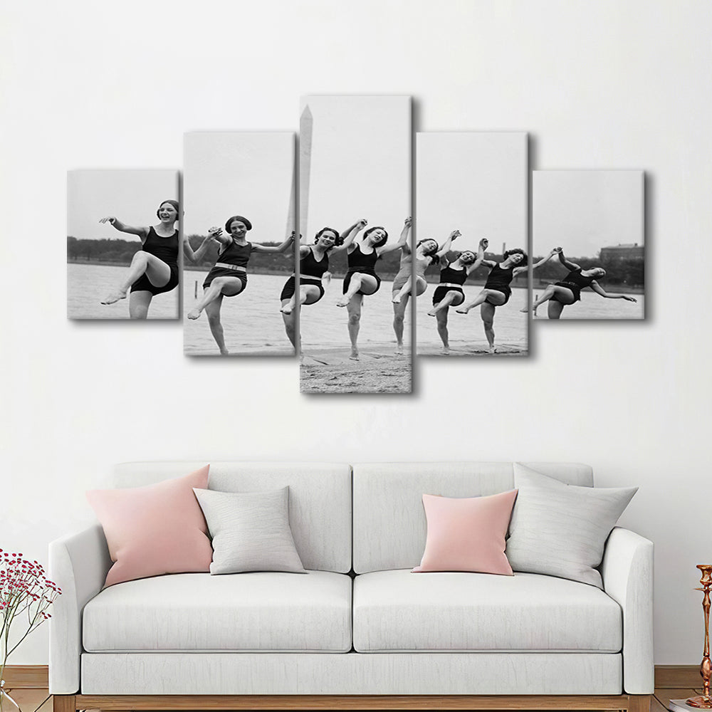 Women Having Fun Black and White Art Tidal Basin Washington DC, Mixed 5 Pieces Canvas Print